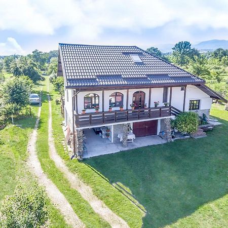 Casa De Vacanta Mirela Novaci-Străini Dış mekan fotoğraf