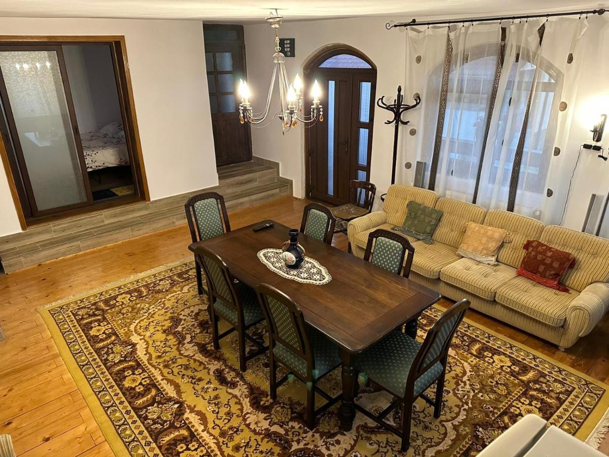 Casa De Vacanta Mirela Novaci-Străini Dış mekan fotoğraf