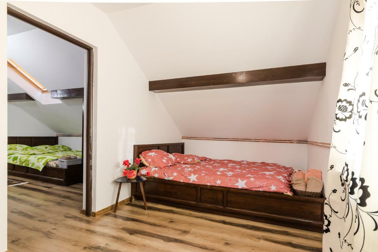 Casa De Vacanta Mirela Novaci-Străini Dış mekan fotoğraf